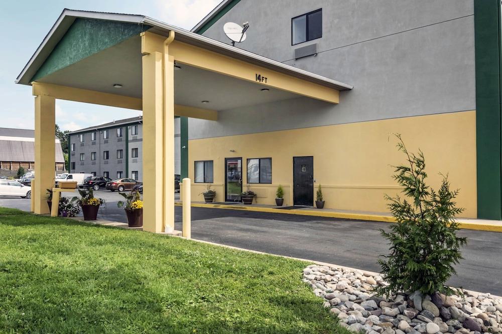 6 Lancaster Hotel Fertility