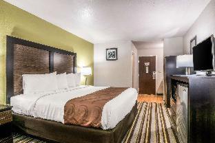 6 Lancaster Hotel