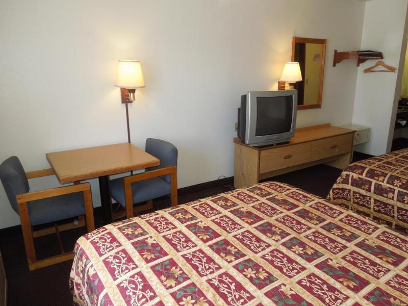 6 Lancaster Hotel