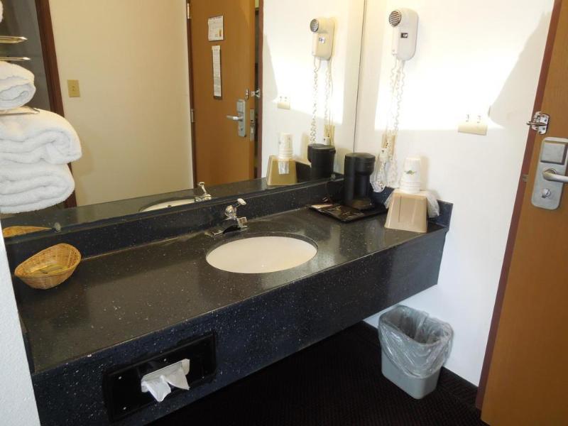 Hotel 6 Lancaster 2*