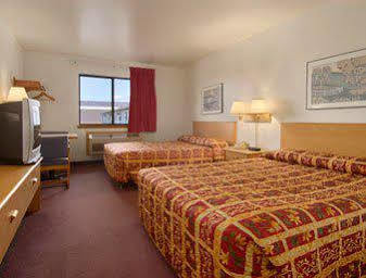 6 Lancaster Hotel 2*