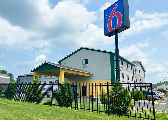 Motel 6 Lancaster