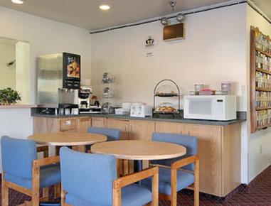 6 Lancaster Hotel 2*